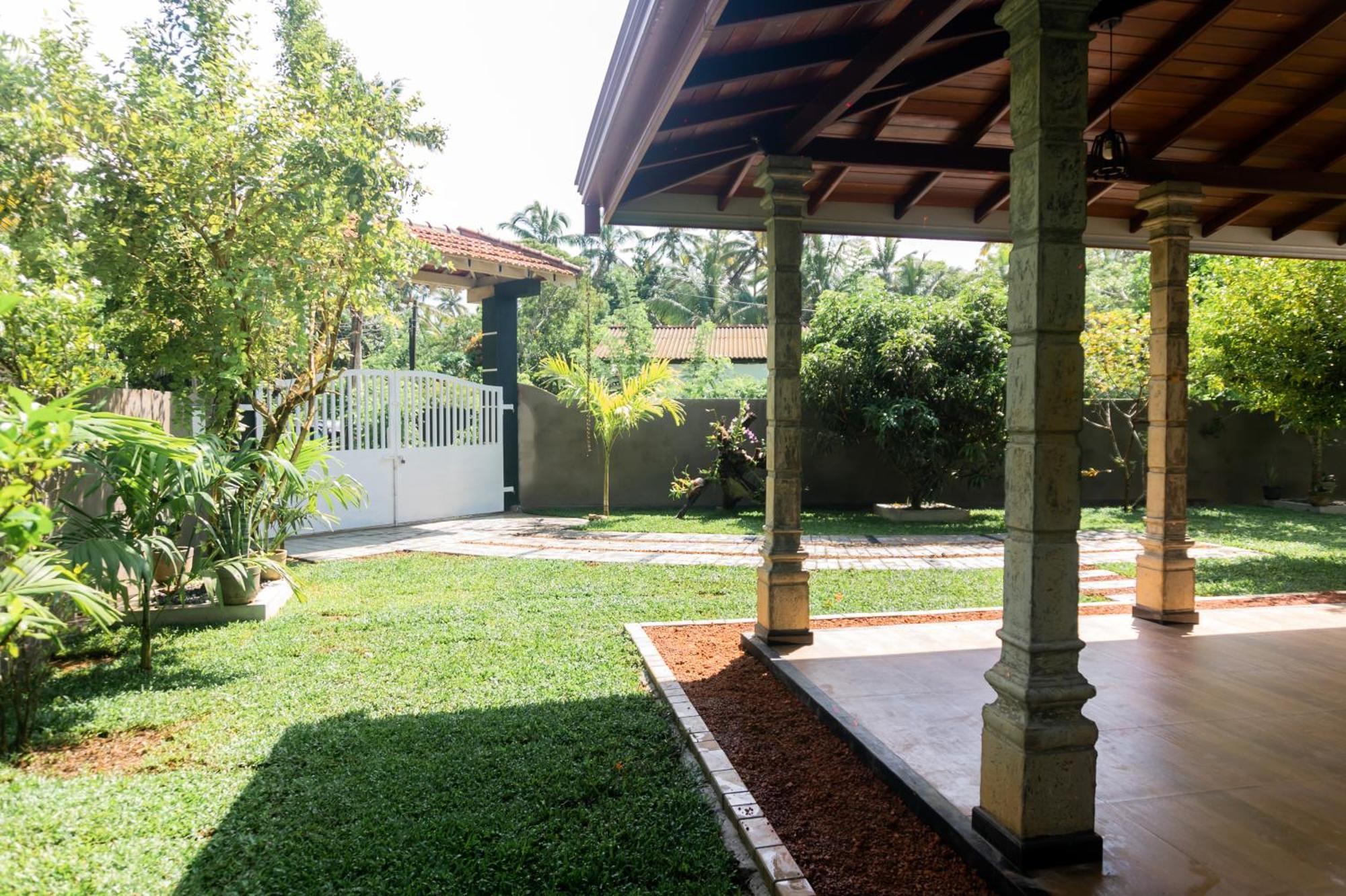 Villa Tropical Oasis Balapitiya Exterior photo